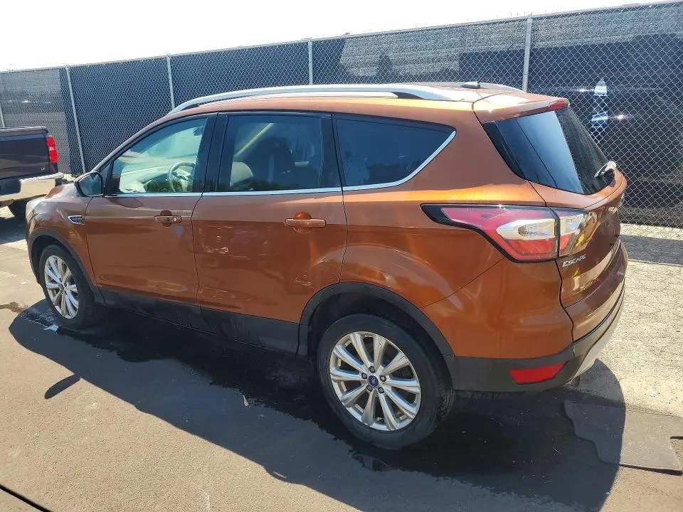 2017 FORD ESCAPE TITANIUM  