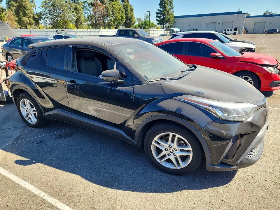 2020 TOYOTA C-HR LE  