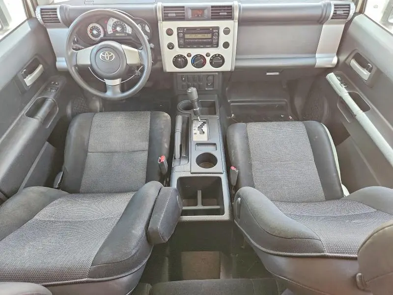 2010 TOYOTA FJ CRUISER BASE  