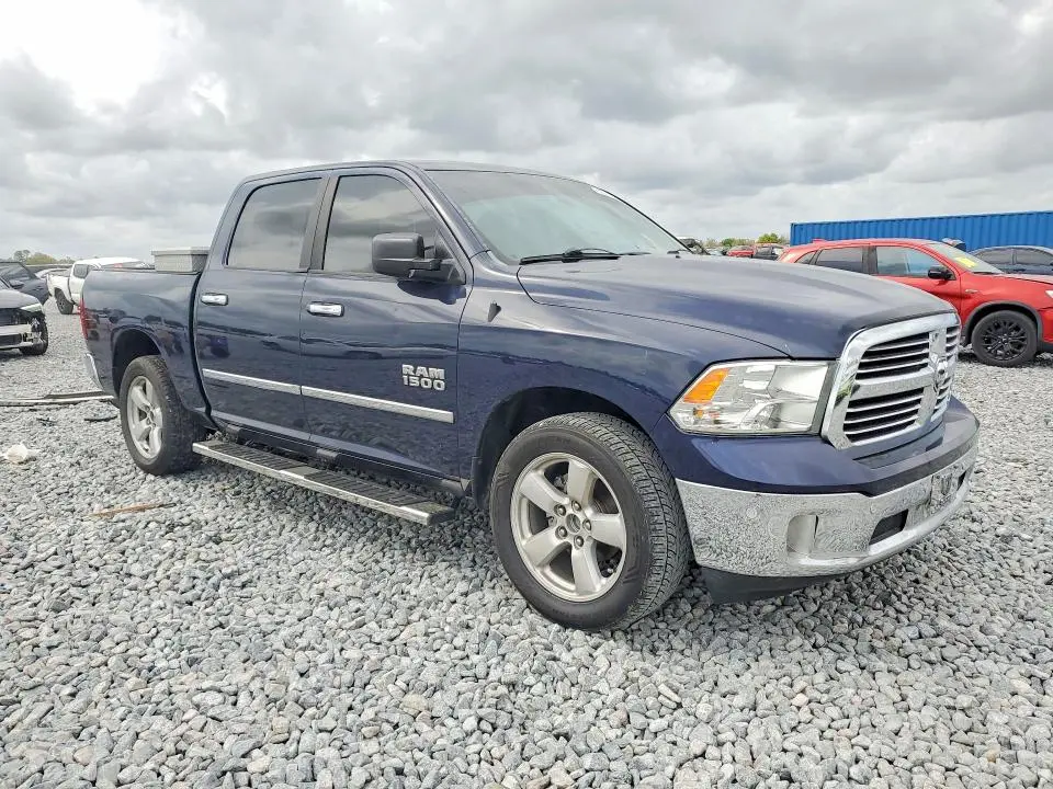 2015 RAM 1500 SLT  