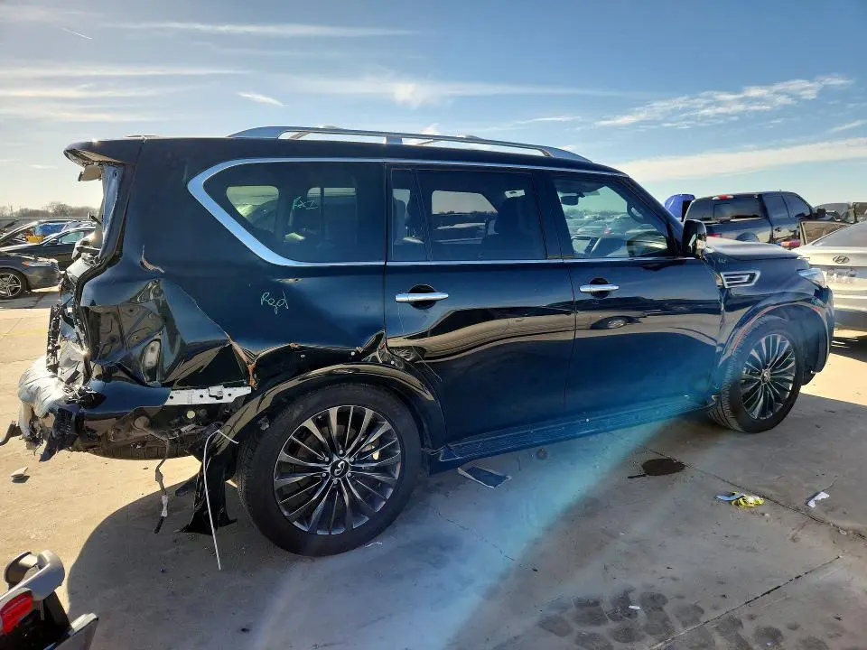 2021 INFINITI QX80 LUXE  