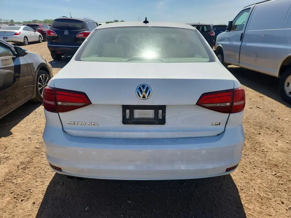 2016 VOLKSWAGEN JETTA SEL  