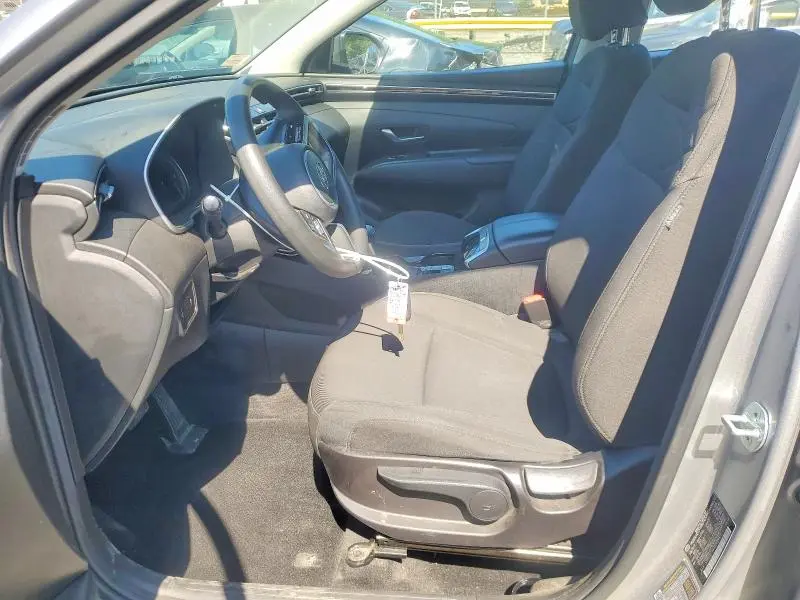 2022 HYUNDAI TUCSON SE  