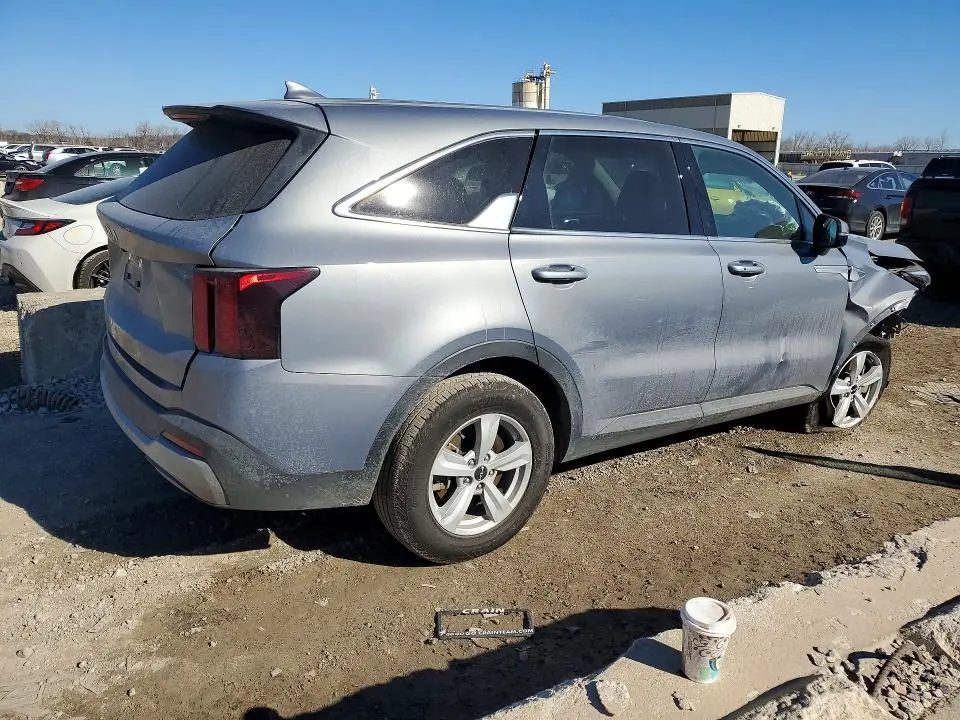 2025 KIA SORENTO LX  