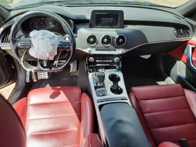 2019 KIA STINGER GT2  