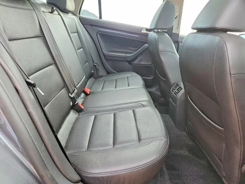 2013 VOLKSWAGEN JETTA   