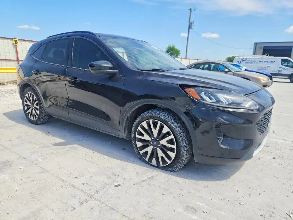 2020 FORD ESCAPE SE SPORT  