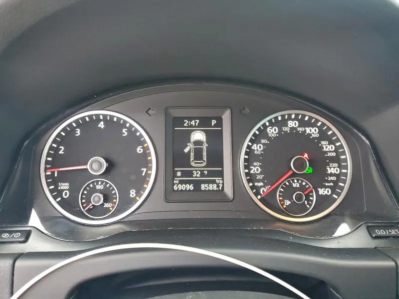 2014 VOLKSWAGEN TIGUAN S  