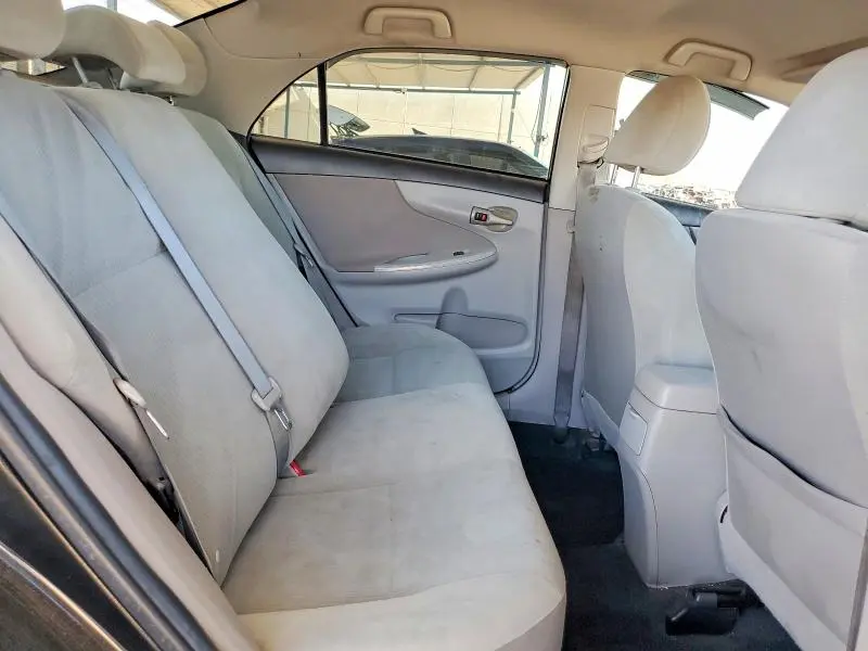 2013 TOYOTA COROLLA LE  