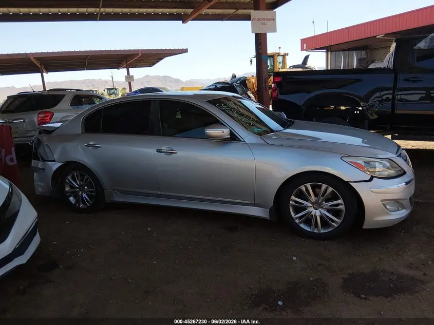 2012 HYUNDAI GENESIS 3.8