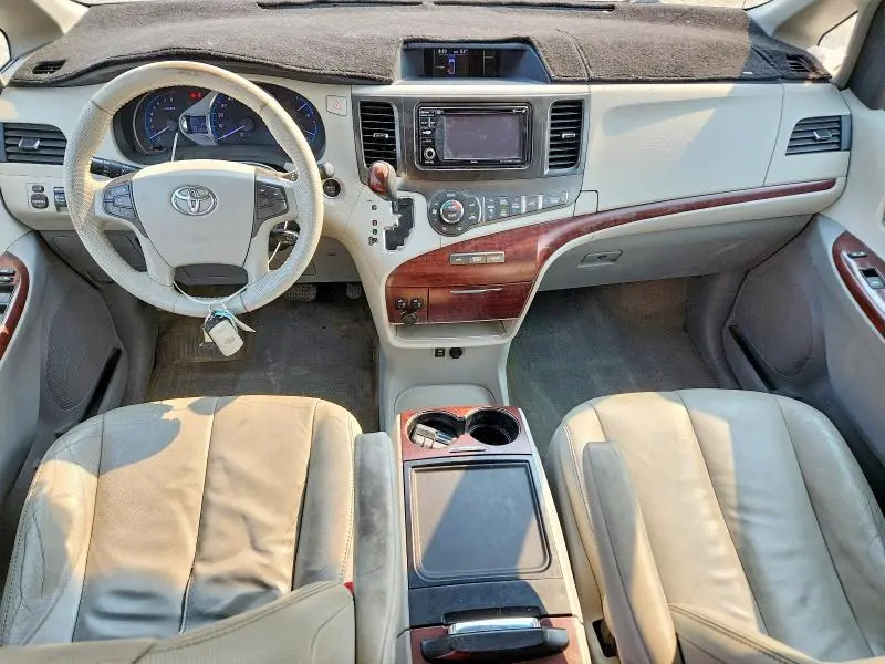 2013 TOYOTA SIENNA XLE 7-PASSENGER  