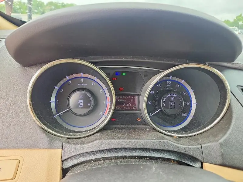 2011 HYUNDAI SONATA GLS  