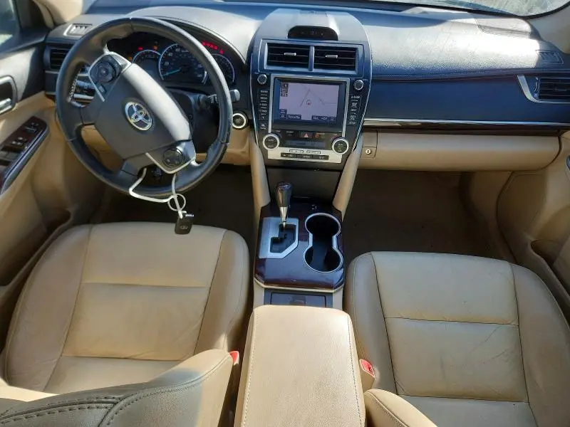 2012 TOYOTA CAMRY XLE V6  