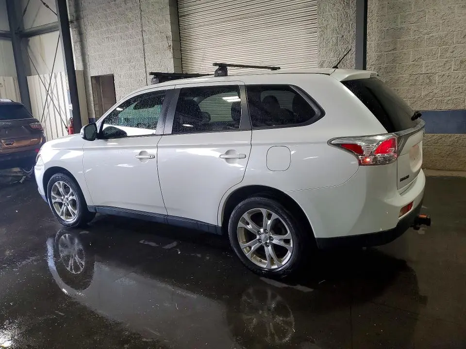 2014 MITSUBISHI OUTLANDER SE  