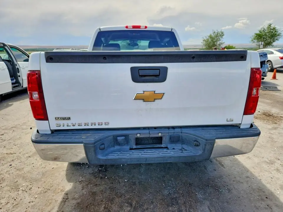 2011 CHEVROLET SILVERADO C1500 LS  