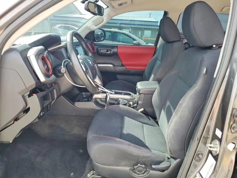 2017 TOYOTA TACOMA SR5 V6  