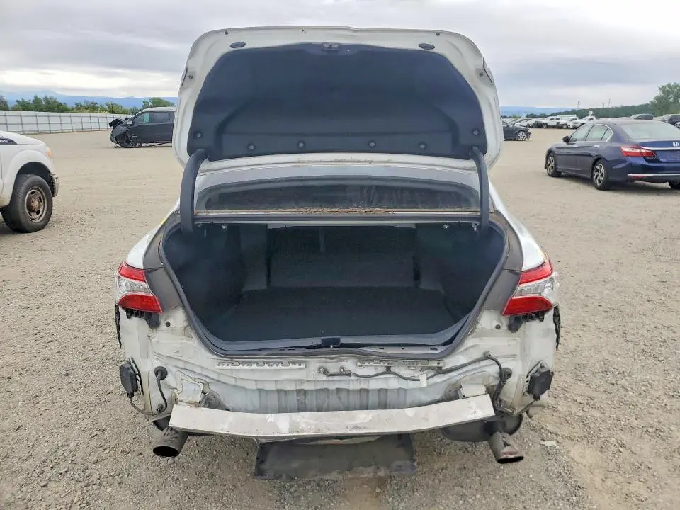 2018 TOYOTA CAMRY XLE V6  