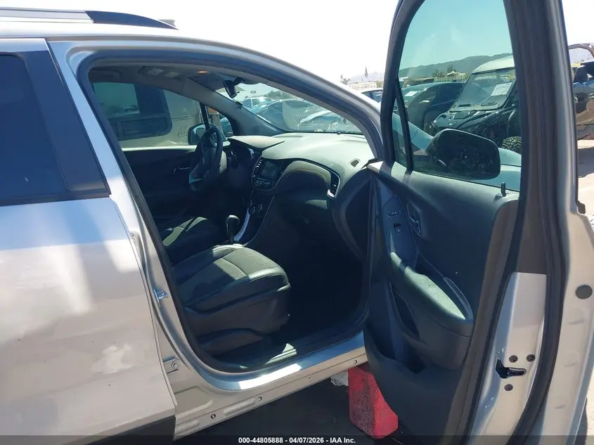 2022 CHEVROLET TRAX AWD LT