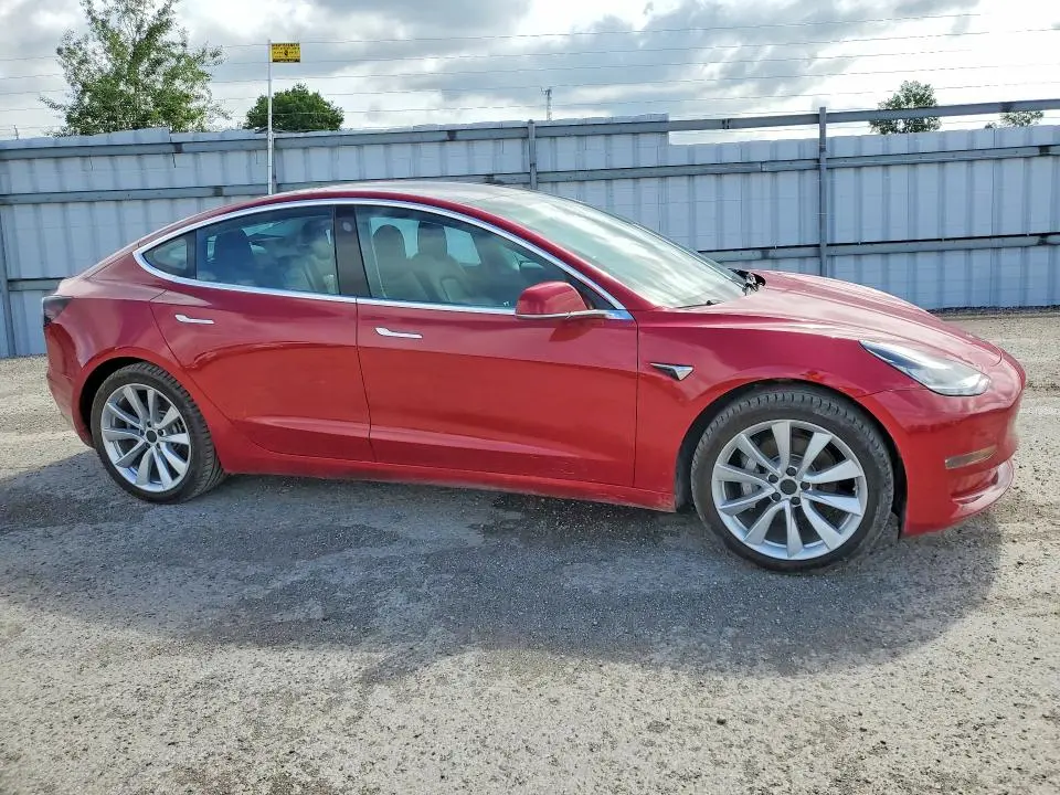 2018 TESLA MODEL 3   