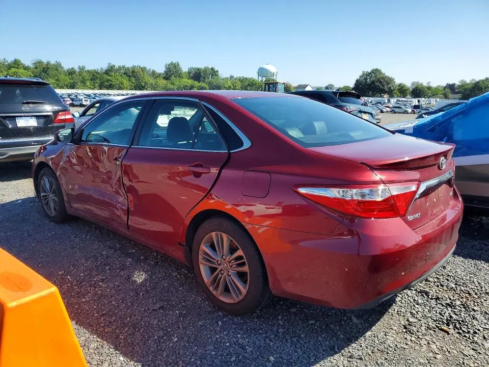 2016 TOYOTA CAMRY SE  