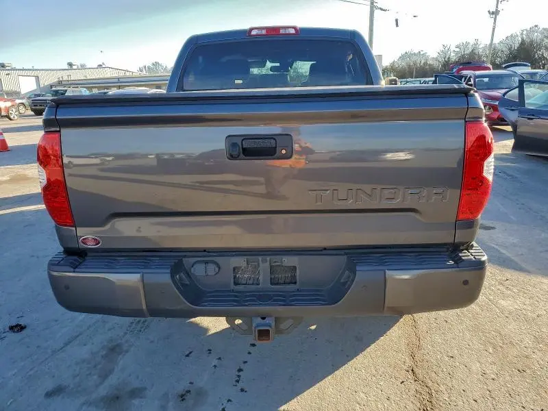 2018 TOYOTA TUNDRA CREWMAX LIMITED  