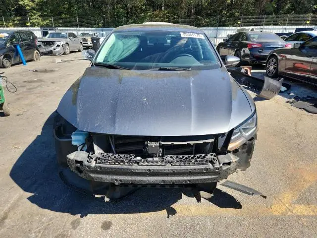 2017 VOLKSWAGEN PASSAT SE  