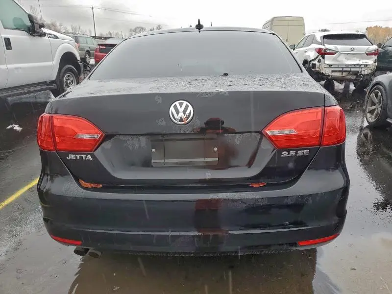 2012 VOLKSWAGEN JETTA SE  