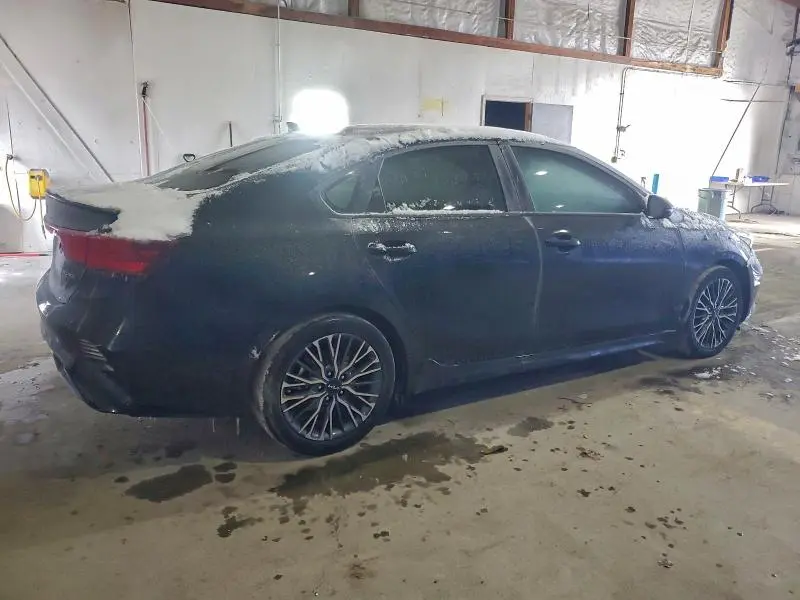 2023 KIA FORTE GT LINE  