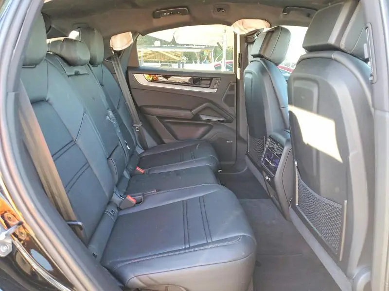 2025 PORSCHE CAYENNE COUPE  