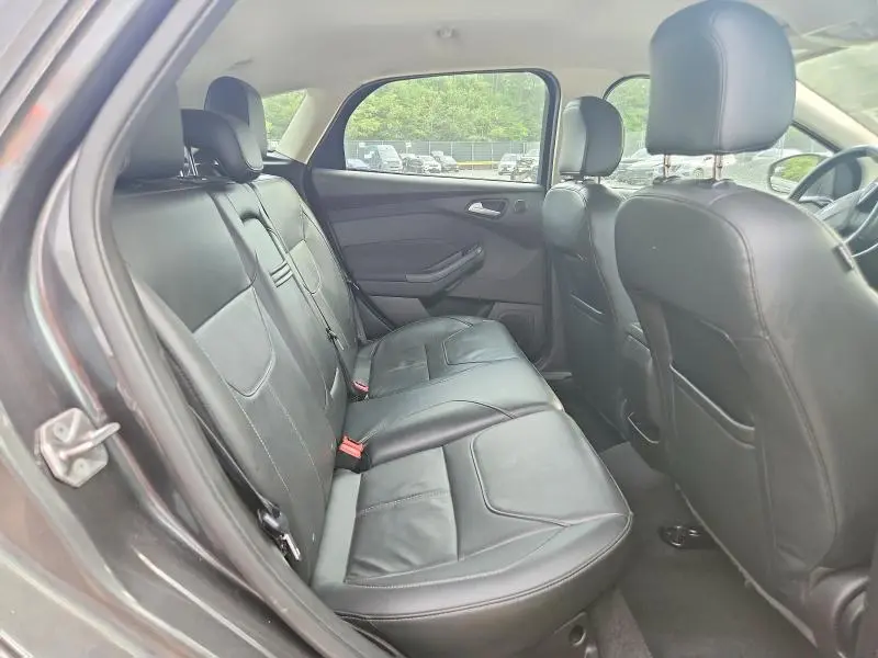 2016 FORD FOCUS TITANIUM  