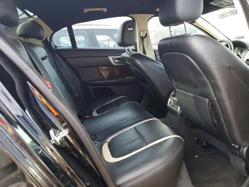 2012 JAGUAR XF PORTFOLIO  