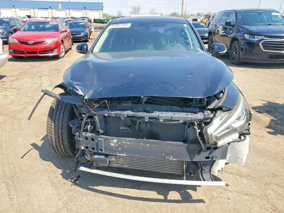 2018 INFINITI Q50 2.0T LUXE  