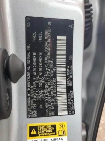 2019 TOYOTA HIGHLANDER SE  