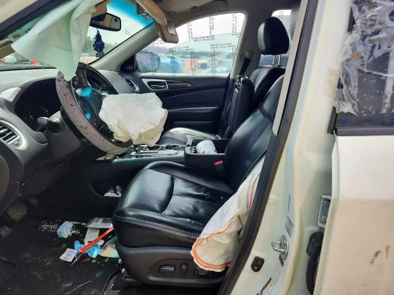 2015 NISSAN PATHFINDER SL  