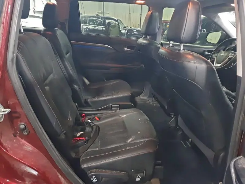 2017 TOYOTA HIGHLANDER LIMITED  