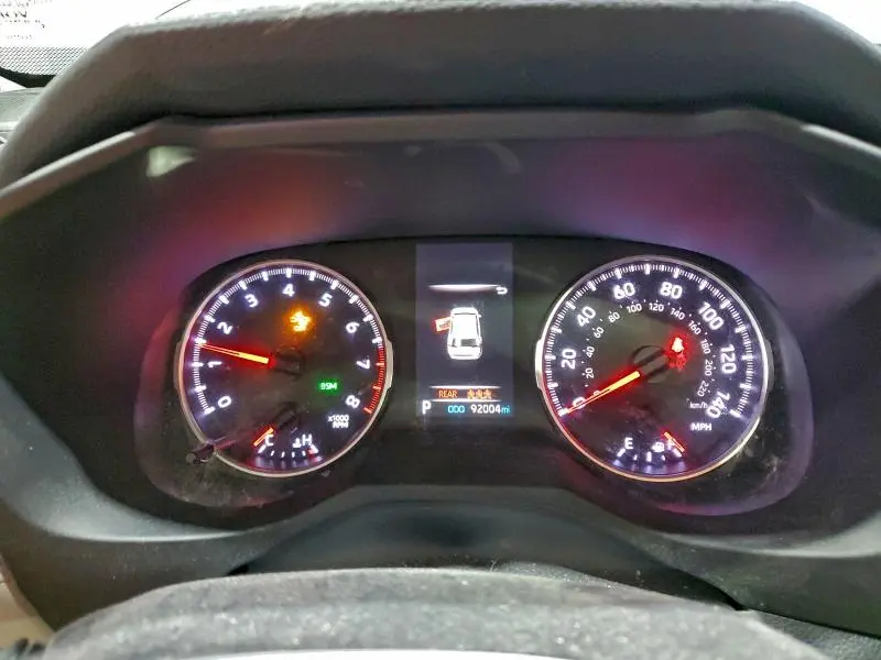 2020 TOYOTA RAV4 XLE  