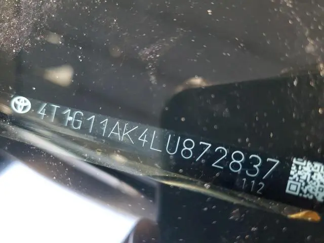 2020 TOYOTA CAMRY SE  