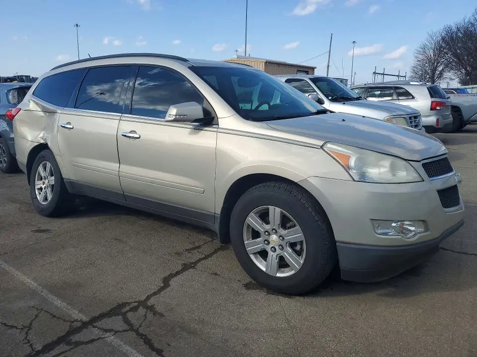 2011 CHEVROLET TRAVERSE LT  