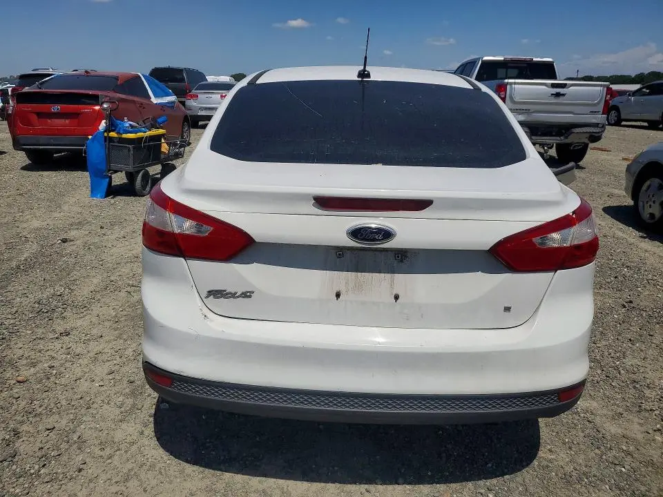 2012 FORD FOCUS SE  