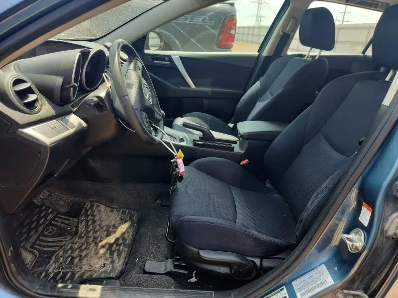 2010 MAZDA 3 S  