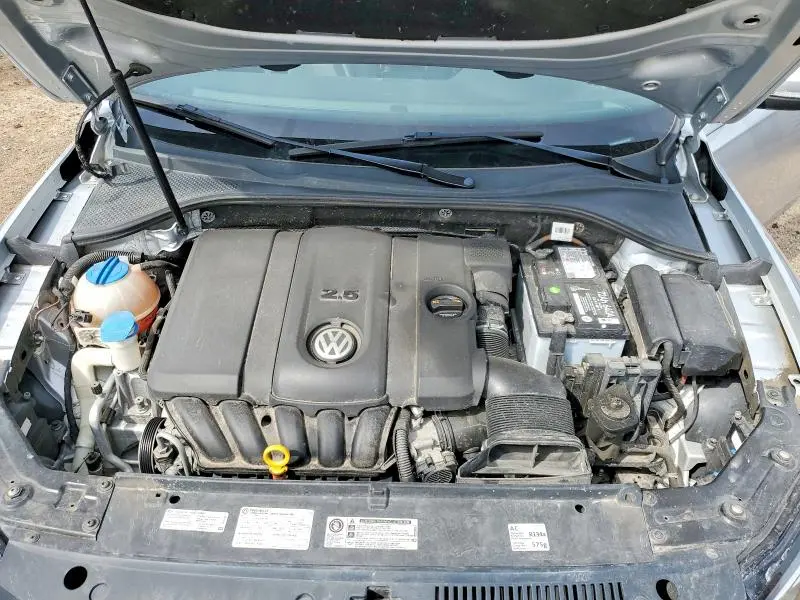 2014 VOLKSWAGEN PASSAT SE  