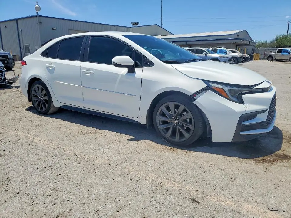 2024 TOYOTA COROLLA SE  