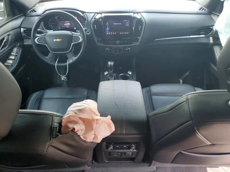 2022 CHEVROLET TRAVERSE LT  