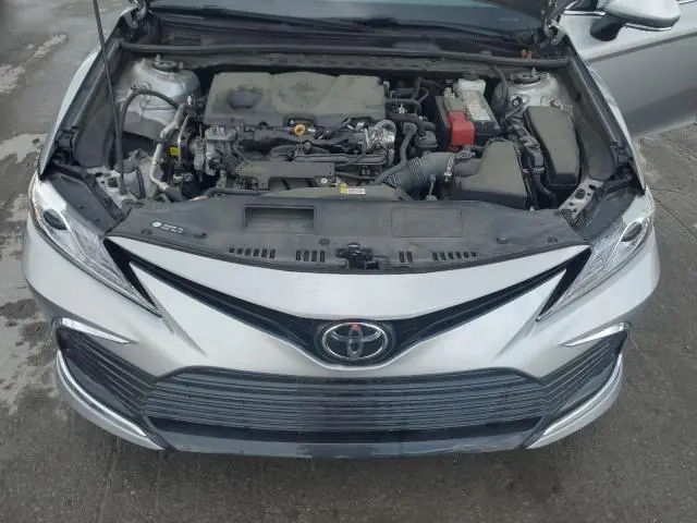 2021 TOYOTA CAMRY XLE  
