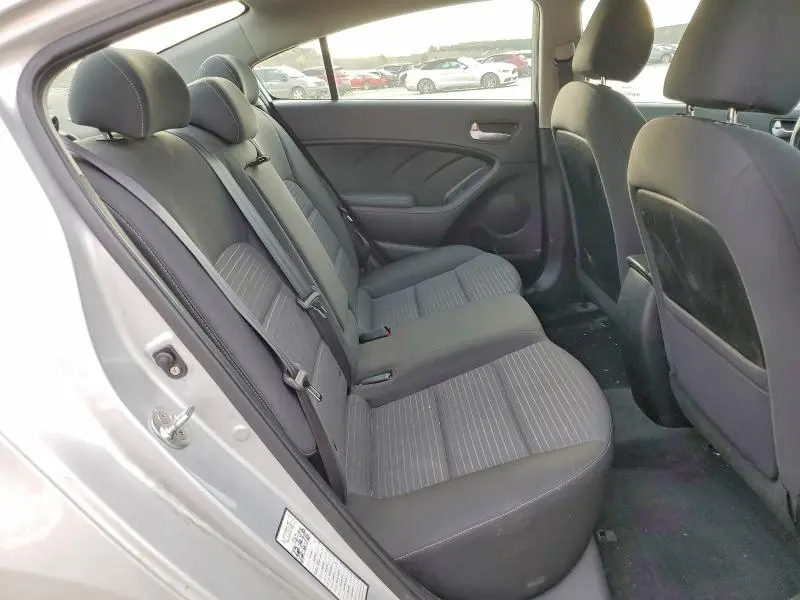 2017 KIA FORTE LX  