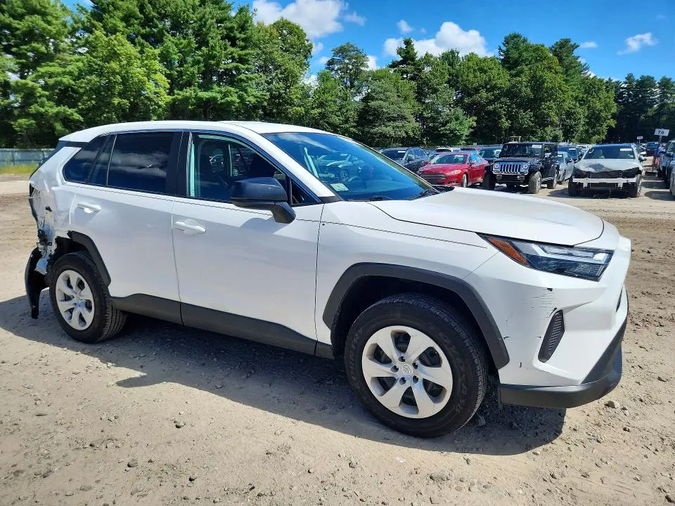2024 TOYOTA RAV4 LE  