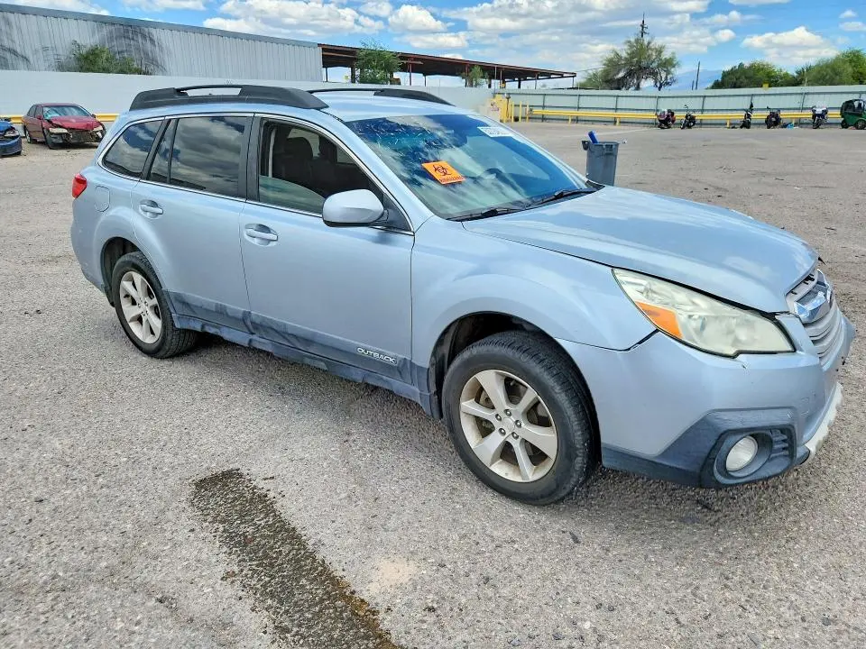 2013 SUBARU OUTBACK 3.6R LIMITED  