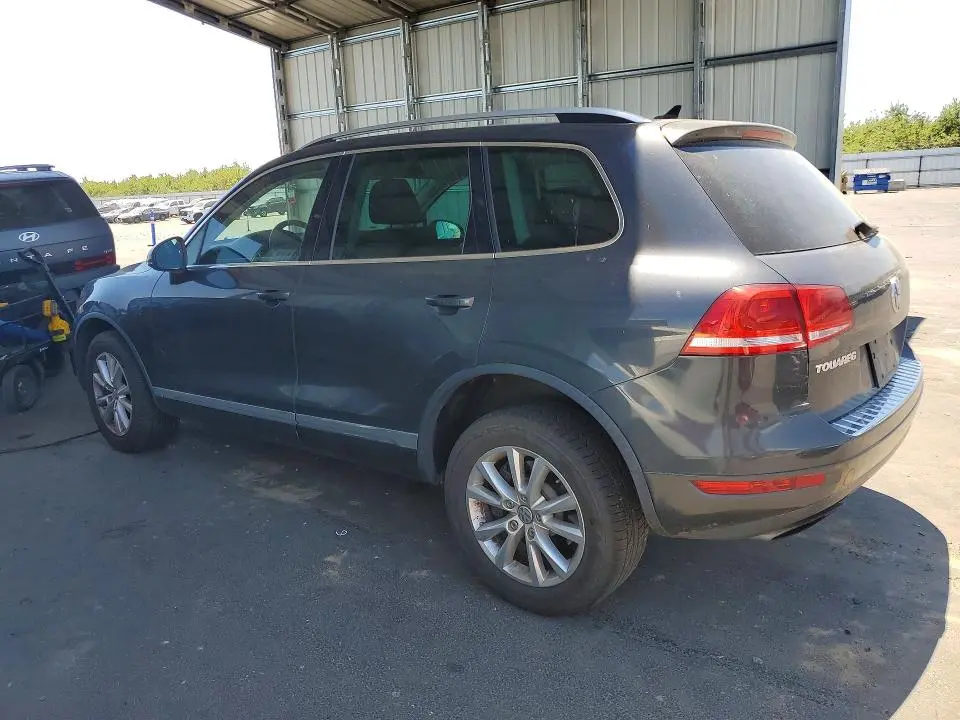 2013 VOLKSWAGEN TOUAREG V6  
