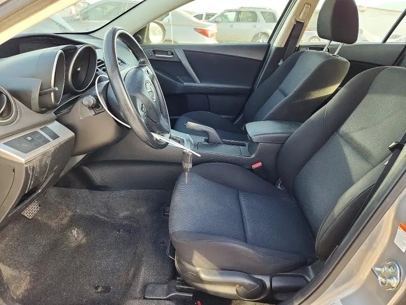 2011 MAZDA 3 I  