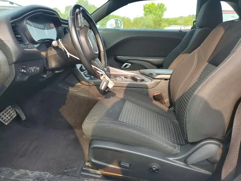 2016 DODGE CHALLENGER SXT  